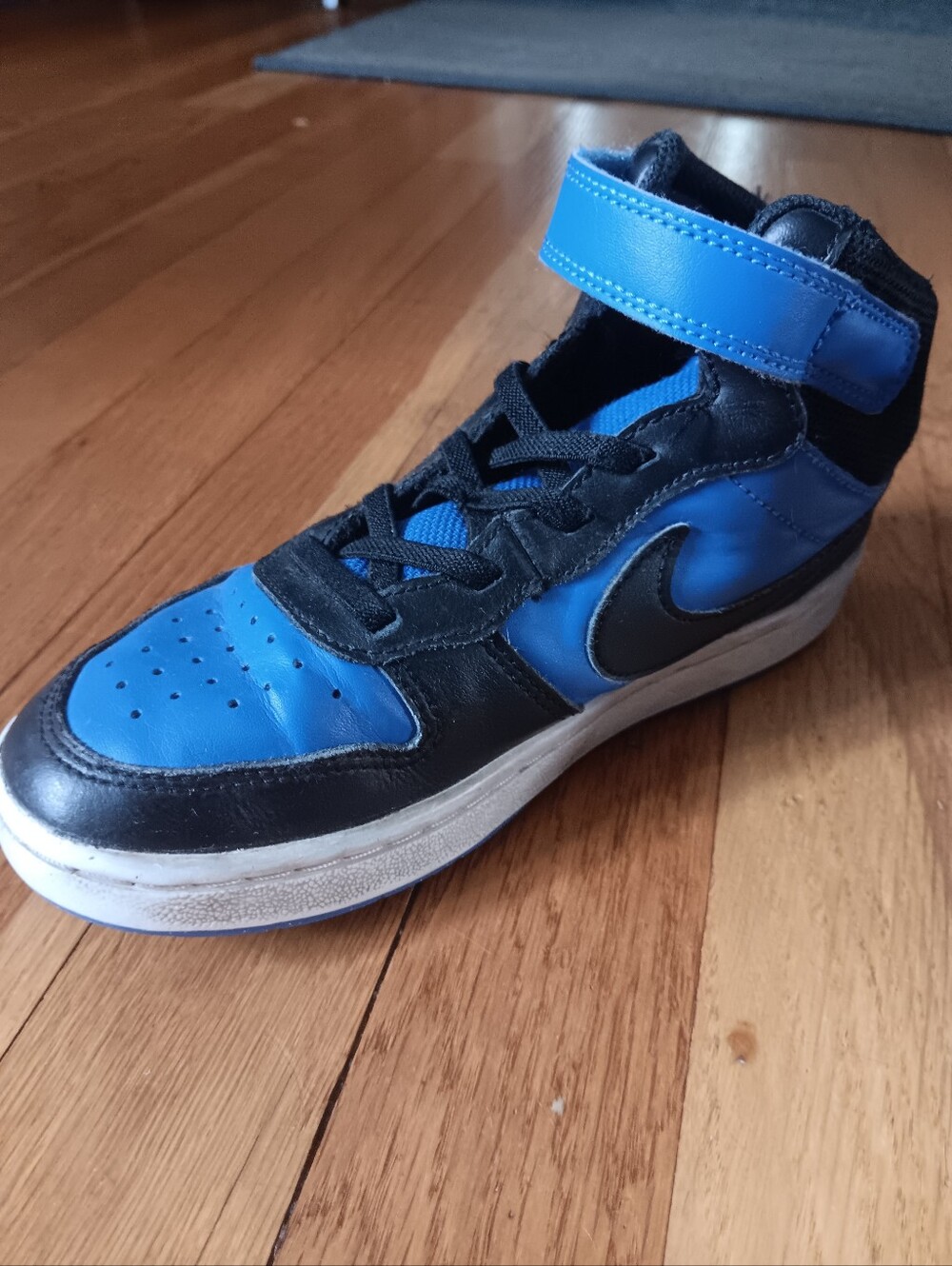 Nike Kids High-Top Sneakers in Royal Blue and Black - Picture 12 of 15